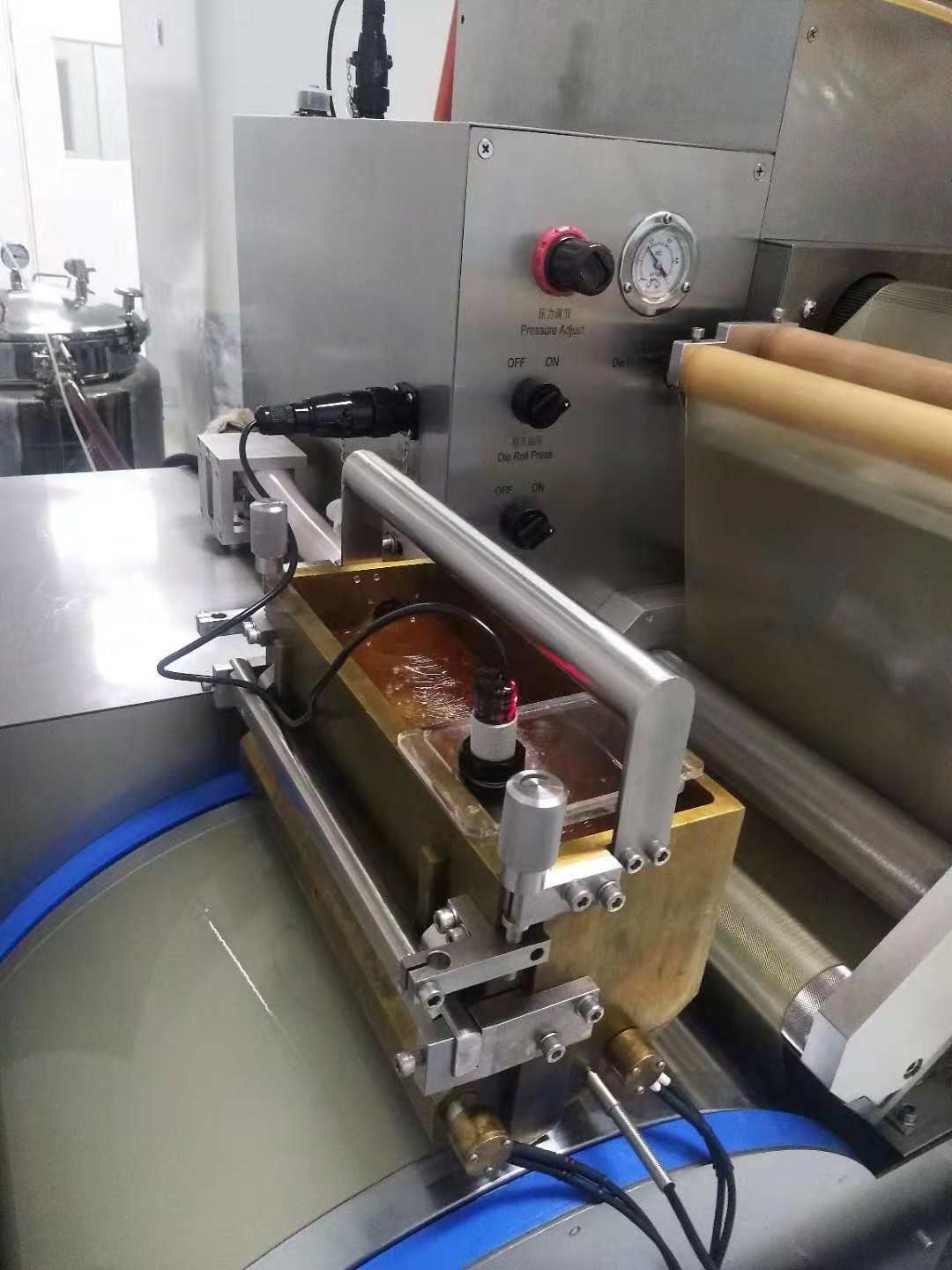 높은 급락 정확도를 가진 기계를 만드는 중국 10inch 연약한 캡슐 회사