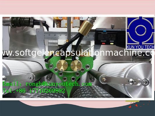 S403 R&D Softgel 자동 연약한 젤 캡슐에 넣기 기계 세륨 증명서